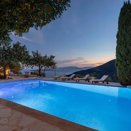 Villa Geoeli House